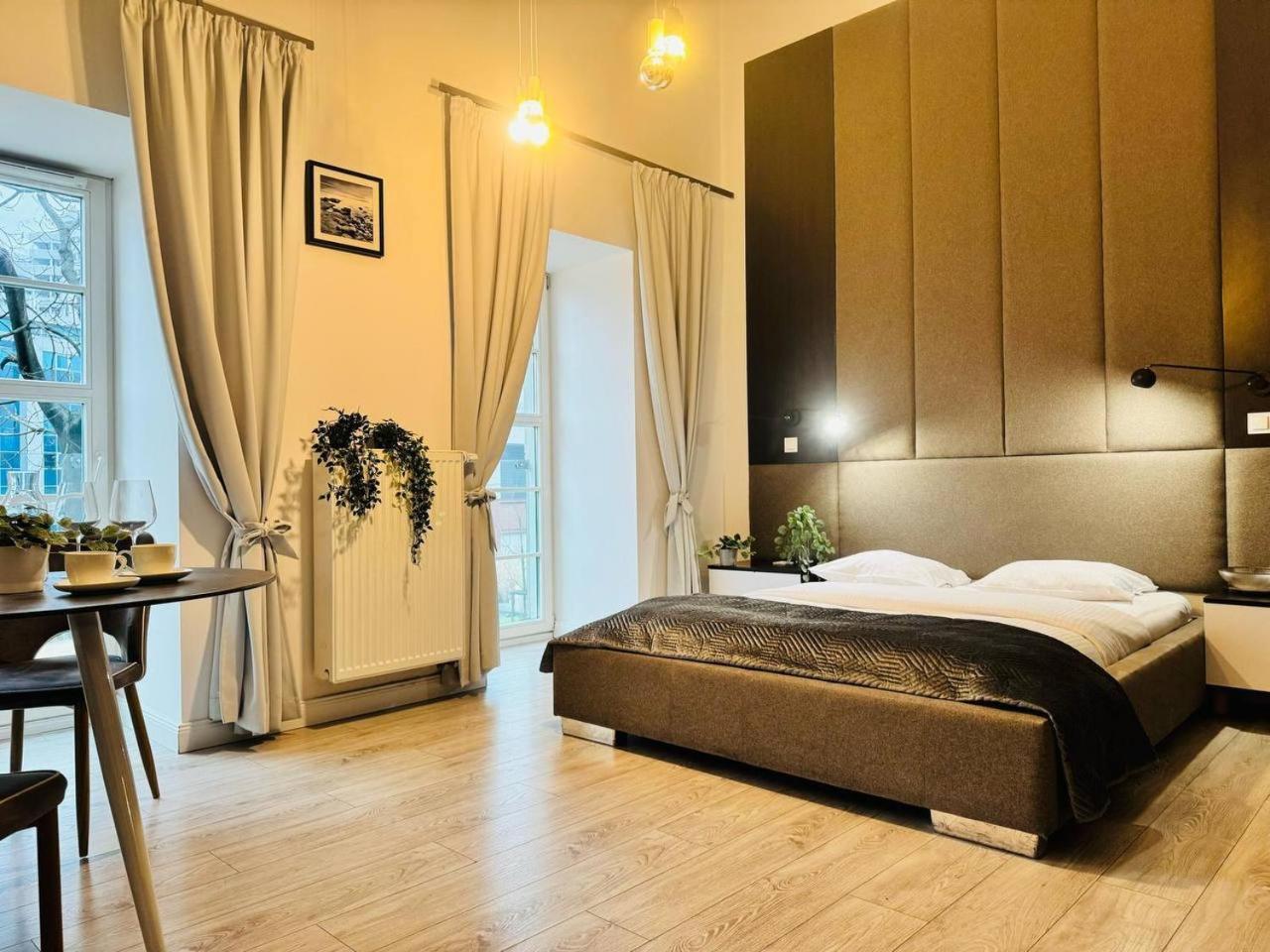 Absyntapartments 24 Rynek * Wroclaw
